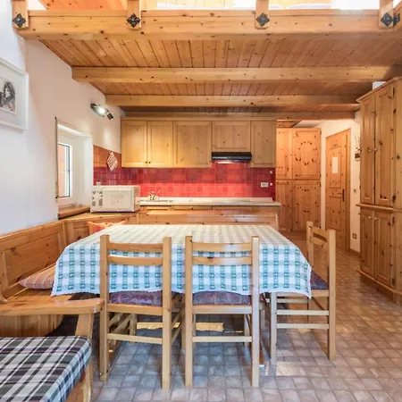 Casa Lorenz 3 Canazei