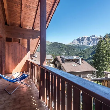 Casa Lorenz 3 * Canazei