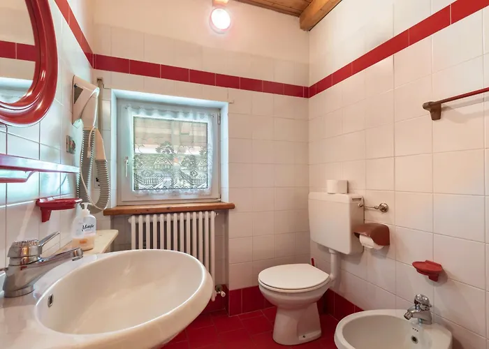 Casa Lorenz 3 Lägenhet Canazei