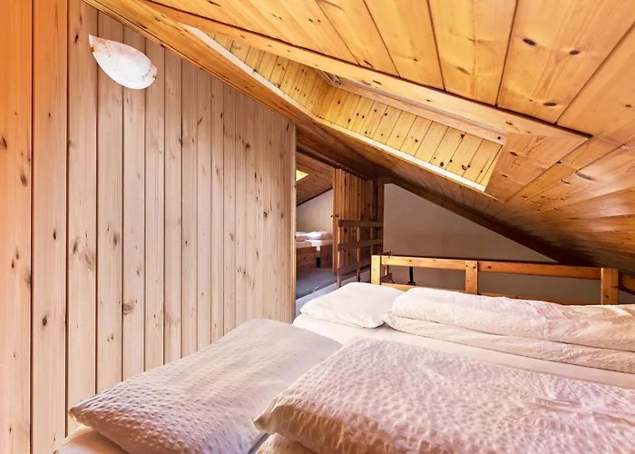 Casa Lorenz 3 Lägenhet Canazei